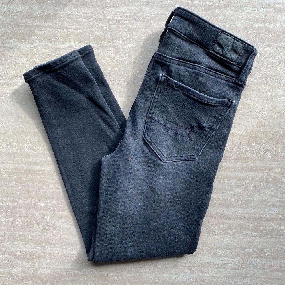 CLOSET CLOSING American Eagle Hi-Rise Jegging Crop